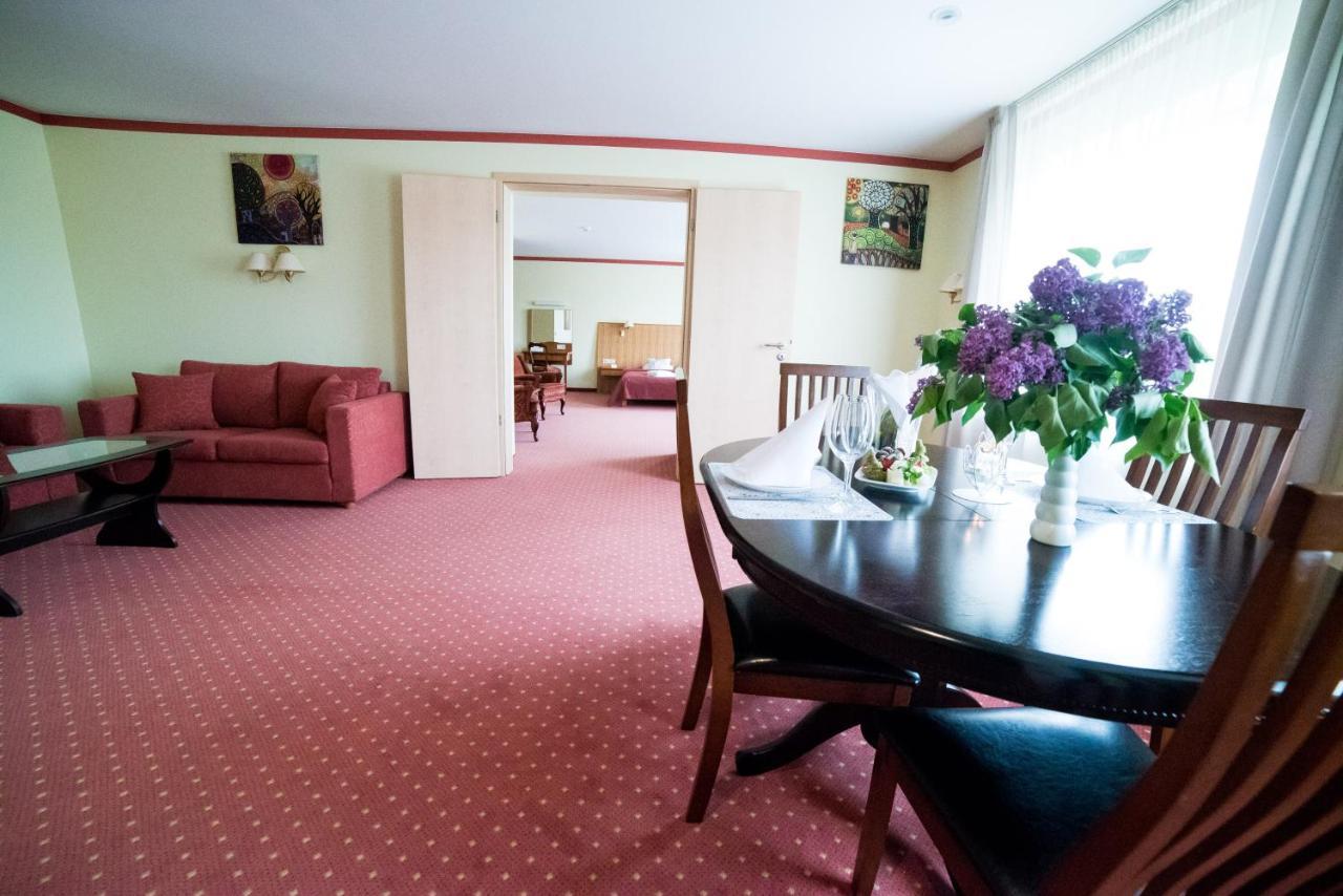 Hotel Tigra Priekuļi Exterior foto