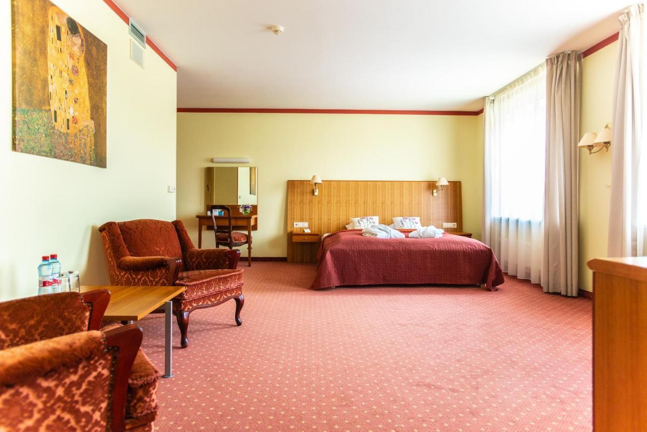 Hotel Tigra Priekuļi Exterior foto